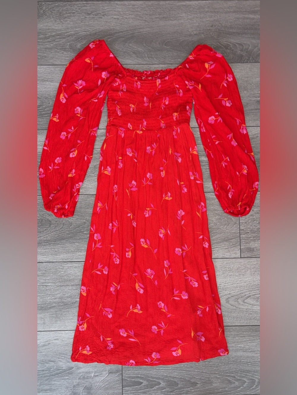 Billabong Size XS Long Sleeved Red Floral Dress Smocked Off Shoulder EUC